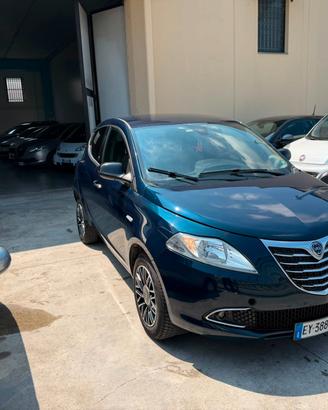 Lancia Ypsilon 0.9 TwinAir 85 CV 5 porte Metano Ec