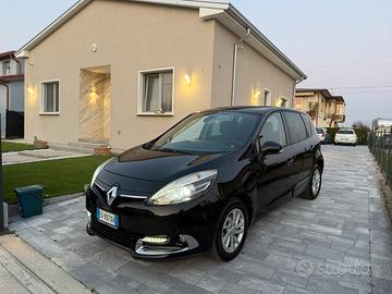 Renault Scenic 1.5 diesel 110cv 5 posti