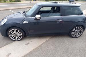 mini Cooper SD 