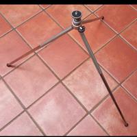 MINI TREPPIEDE CON ACCESSORIO REGOLABILE 360°