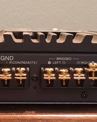 Amplificatore per auto
