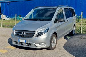 Mercedes Vito Mixto