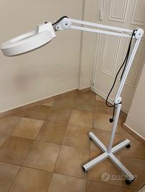 Lampada da estetista