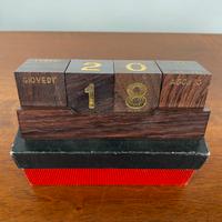 Calendario perpetuo scrivania legno vintage ‘70