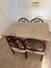 tavolo 110x70+4 sedie in omaggio