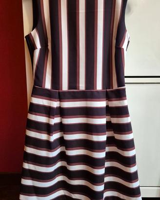 Vestito senza maniche 