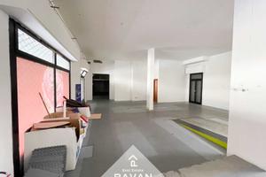 Locale commerciale fronte strada ad alta visibilit