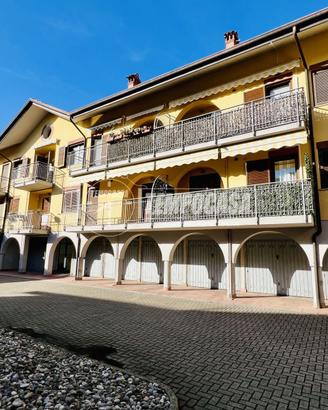 Appartamento su due livelli con box e cantina