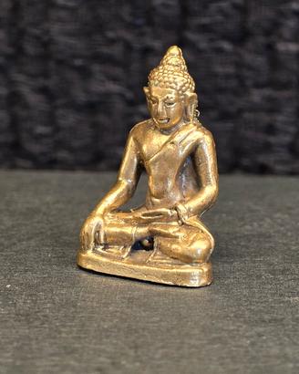 Buddha in ottone massiccio - Amuleto protettivo.
