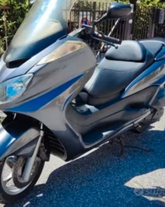 Scooter Yamaha 400 Majesty, 24.000 km  percorsi