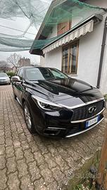 Infiniti q30