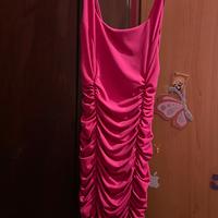vestito rosa arricciato