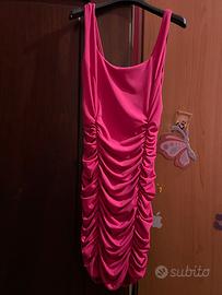 vestito rosa arricciato