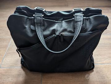 Borsa di pelle nera maniglie e tracolla Piquadro