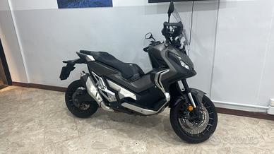 Xadv 750