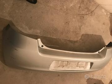 Paraurti post yaris dal 2005 al 2011