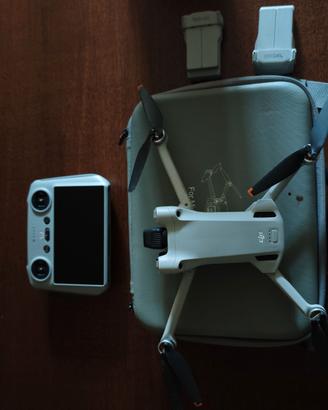 DJI Mini 3 Pro + RC-2 + 2 Bat. - 14h Volo - Leggi