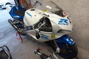 Suzuki GSX R 600 - 2002 solo uso pista