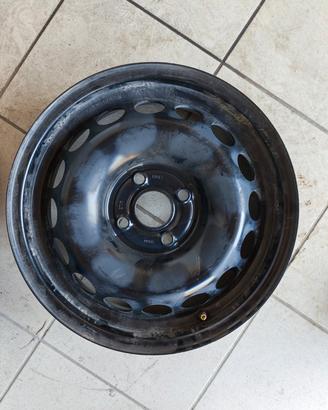 Nr. 4 Cerchi in ferro da 15 Toyota Aygo 2018-2022