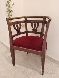 Antica poltrona a pozzetto