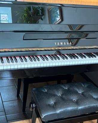 Pianoforte Yamaha C110A