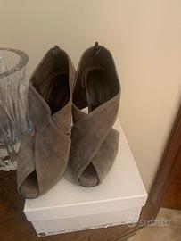 Scarpe in camoscio tacco 10 con piccolo plateau 38