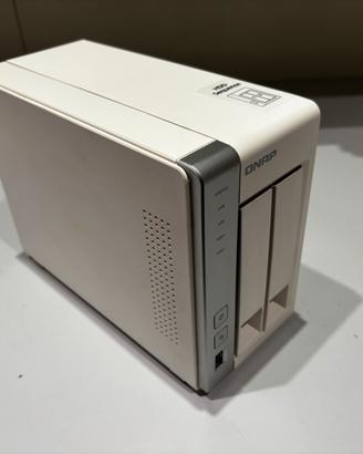 NAS Qnap ts231p - 3 TB x 2