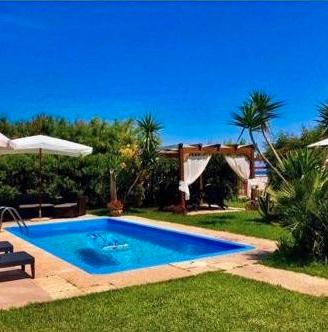 Villa sul mare con piscina torre specchia salento