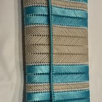 Borsa formato Pochette fatta mano turchese-avorio