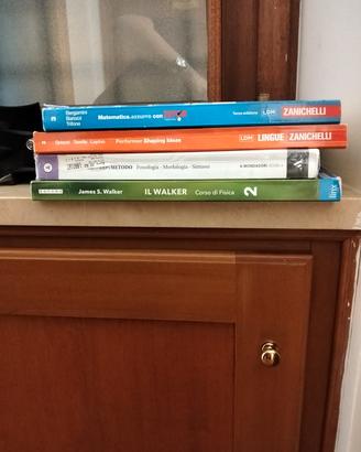 libri scuole superiori 
