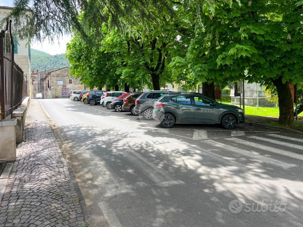 NEGOZIO A BOTTICINO - Altro