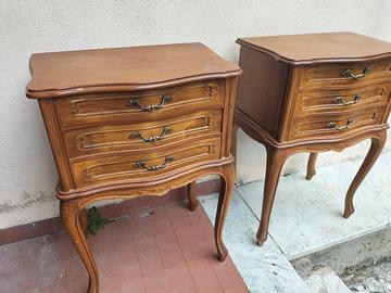 coppia comodini in legno 