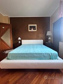 Letto matrimoniale in ecopelle lavorata bianco