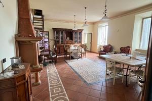 3 LOCALI A CIVITA CASTELLANA