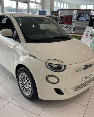 FIAT 500 Action Berlina (Autonomia 190KM) - P...