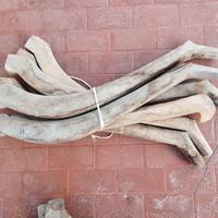 Gambe in legno per tavoli 