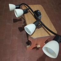 Lampadario marrone con 4 lampadine orientabili