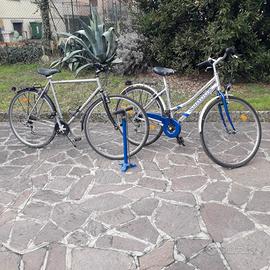 Coppia di biciclette in buone condizioni