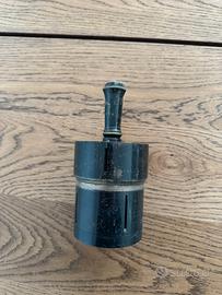 Squadro agrimensorio graduato con bussola