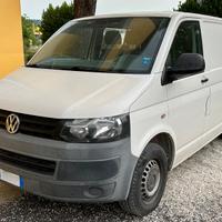 Volkswagen Trasporter 2.0 TDI 102CV E5