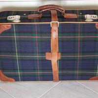 Valigia d’epoca in cartone rigido e cuoio