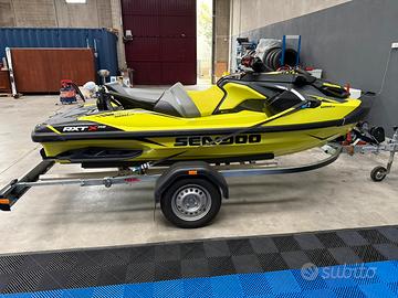 Moto h2O