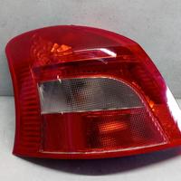 FARO POSTERIORE ESTERNO SINISTRO TOYOTA Yaris 2005