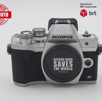 Olympus OM-D E-M10 IV