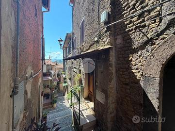 3 LOCALI A PALIANO