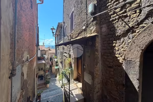 3 LOCALI A PALIANO