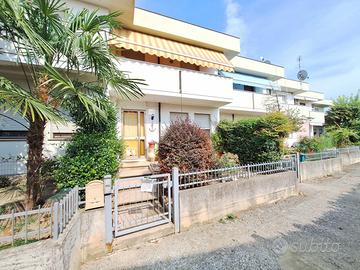 VILLA A SCHIERA A CEREGNANO