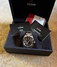 Tudor black bay - 39 mm