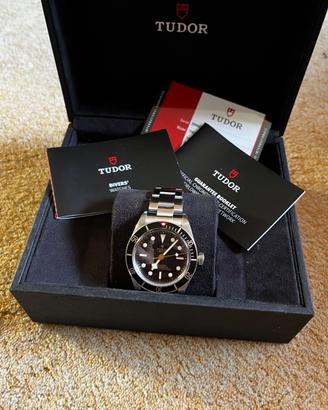 Tudor black bay - 39 mm