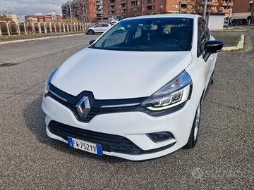 Renault Clio TCe 90cv GPL 5p Moschino Zen